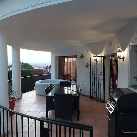 A Villa Roses